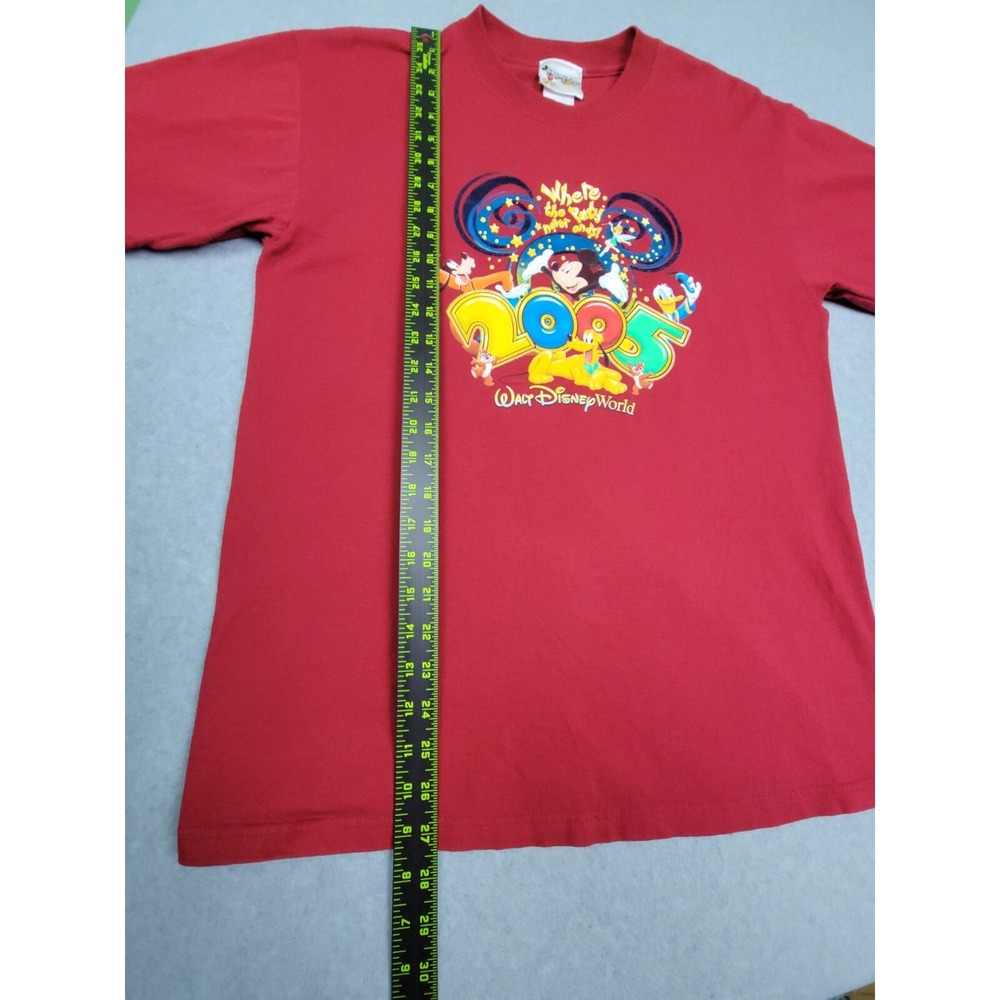 Vintage Disney World Shirt Mens Red 2005 Where The Party Never Ends Graphic Tee - Picture 2 of 6